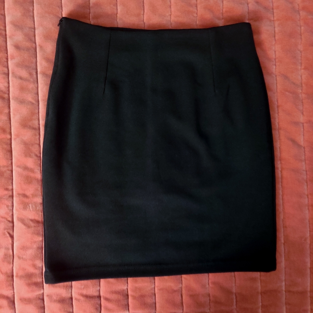 Black A-line Textured Pencil Skirt w/Underpants